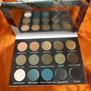 BNIB Sydney Grace Eyeshadow Heaven on Earth